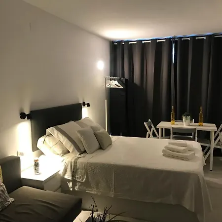Apartamento En Playa La Carihuela Cascada Summer