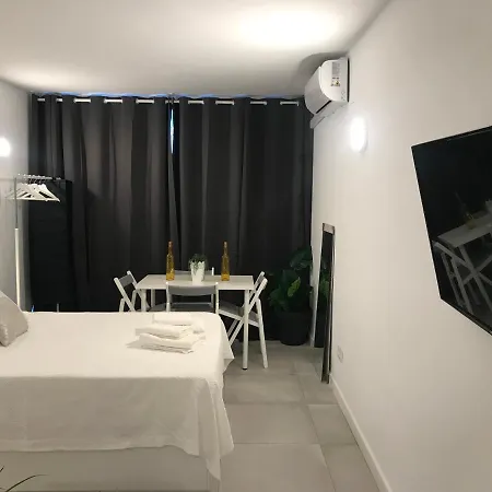 Apartamento En Playa La Carihuela Cascada Summer Apartment *