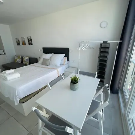 Apartamento En Playa La Carihuela Cascada Summer Apartment
