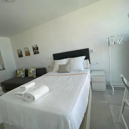 Apartamento En Playa La Carihuela Cascada Summer Apartment